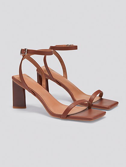 Plus Size Kakra Single Band Sandals (Medium Width) – Gabrielle Union x FTF - Fashion To Figure