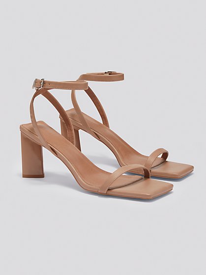 Plus Size Kakra Single Band Sandals (Medium Width) – Gabrielle Union x FTF - Fashion To Figure