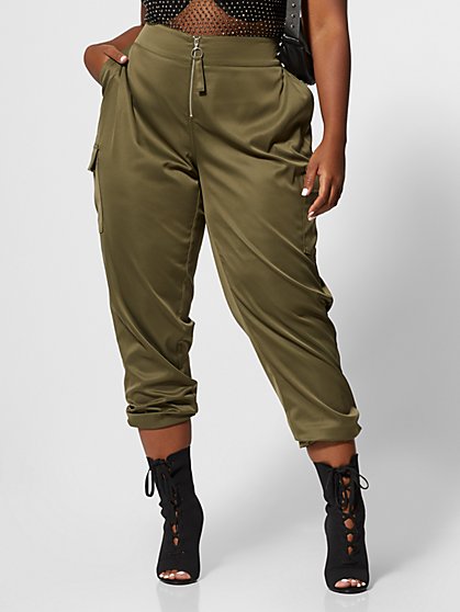 plus size jogger outfits