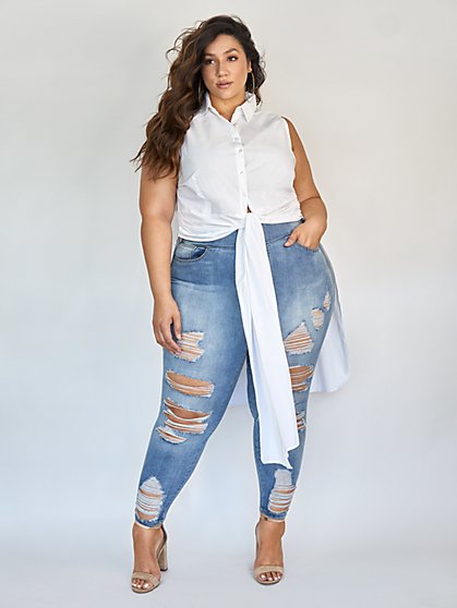plus size denim and white outfits